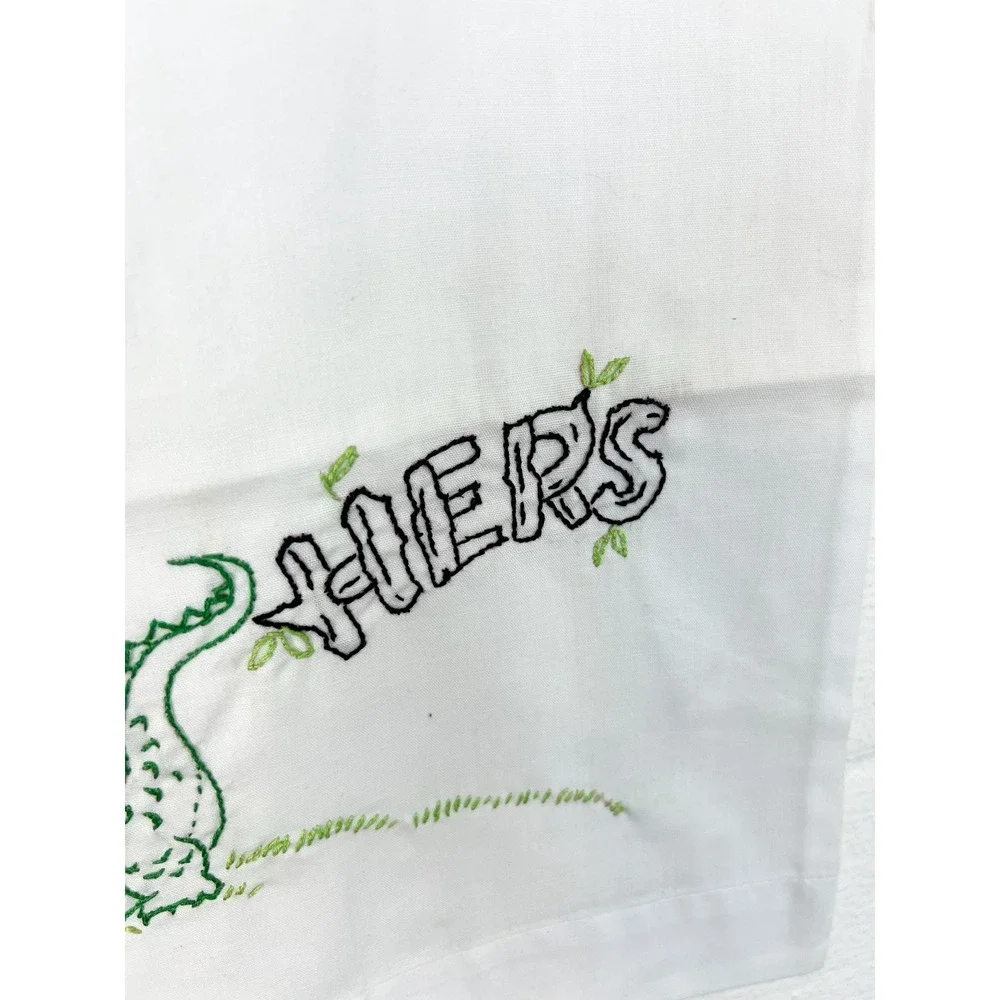 Vintage pair embroidered